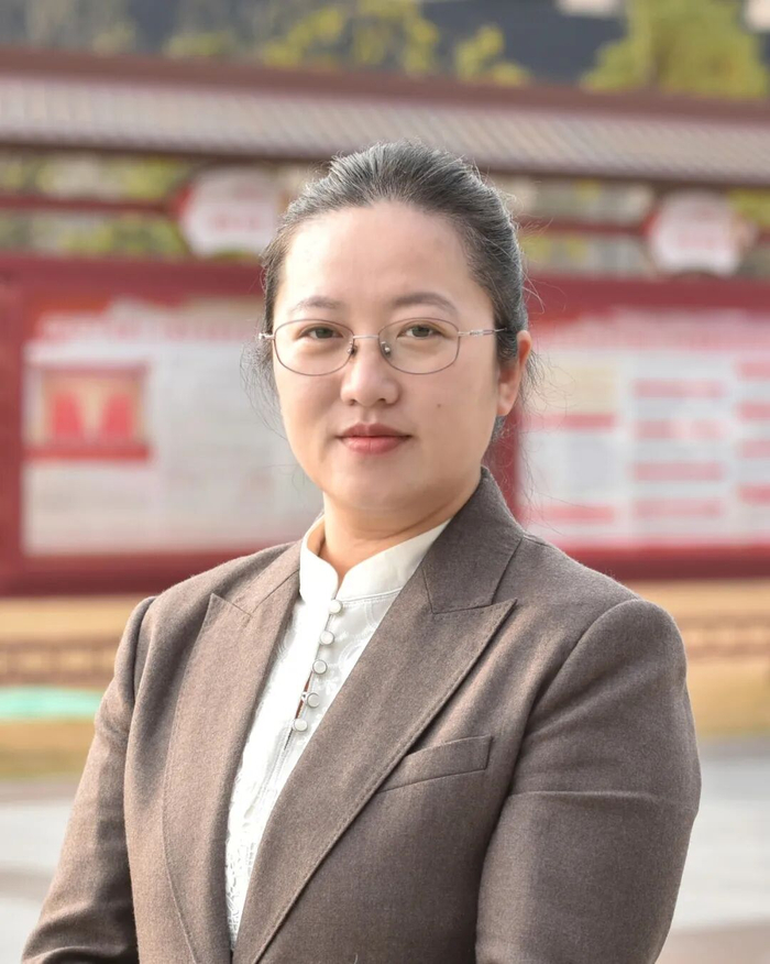 荆州区委书记、荆州高新区党工委书记 万玲玲