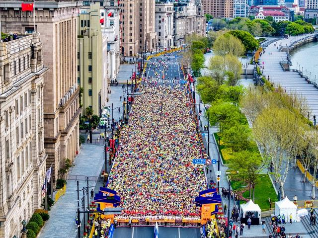 2025上海黄浦半程马拉松赛事现场。采访对象供图