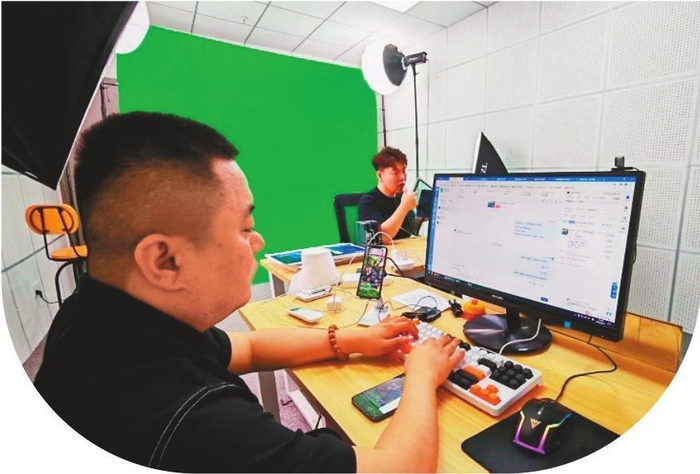         掌握电商运营技能的复合型人才成为传统制造企业和新兴传媒企业争抢的目标。 图片由受访单位提供