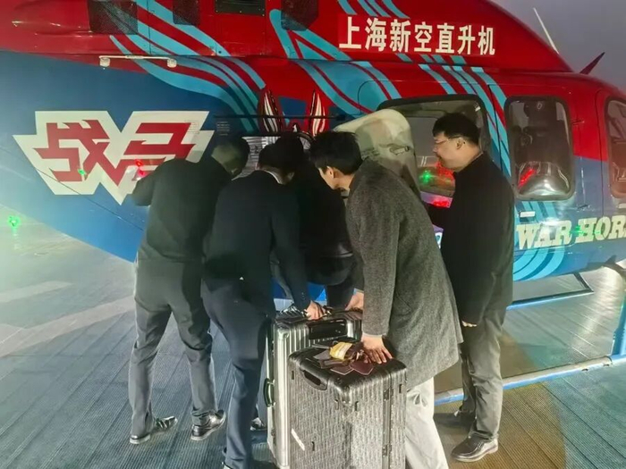 今年春运期间，一些乘客乘坐低空航班。