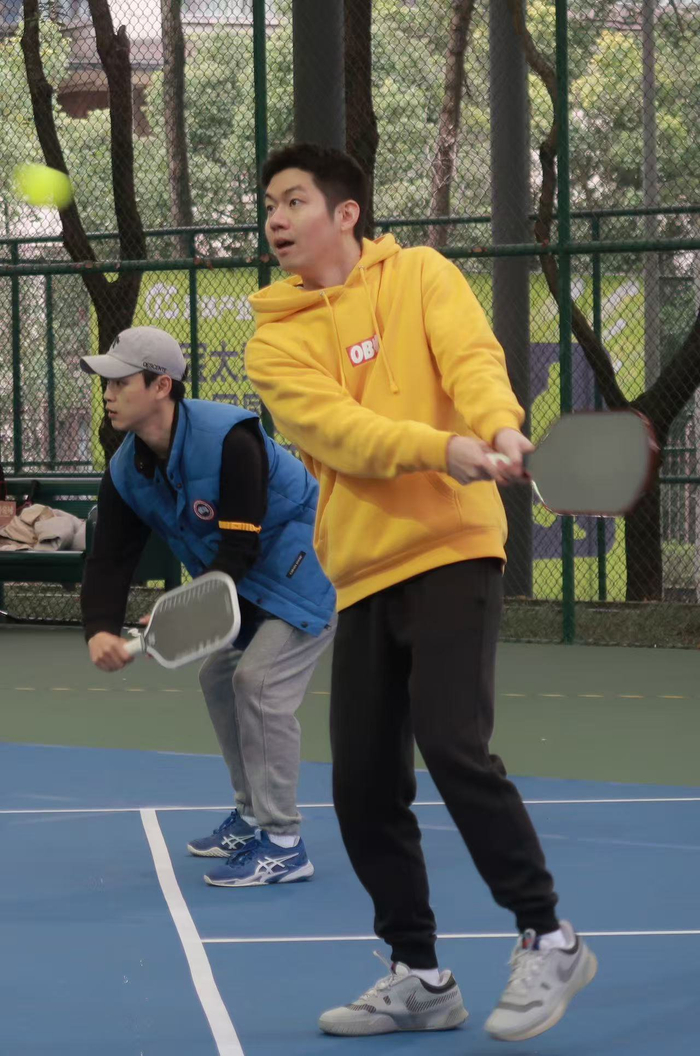 正在打球的匹克球爱好者（受访者供图）