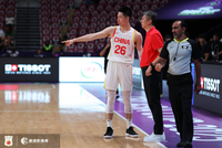 韩乔生：本场MVP我要颁给朱俊龙 团结就是力量！这心脏够大！