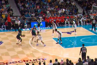 不容易！朱·霍勒迪借掩护干拔命中开拓者首记三分 此前14中0