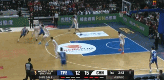 全靠你进攻！中国台北归化中锋高柏铠打满首节 9中5拿到12分4板