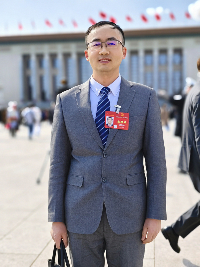 全国人大代表满有能:为工友谋权益 为工友当模范|农民工|全国人大代表_新浪新闻