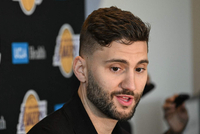 雷迪克：克莱伯的扣篮令人兴奋 队友的反应能为一个团队注入士气