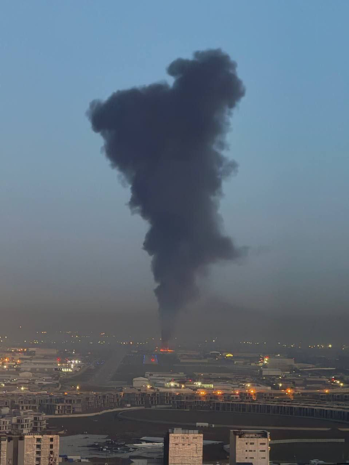 △3月1日，伊拉克埃尔比勒空军基地上空出现大片黑烟