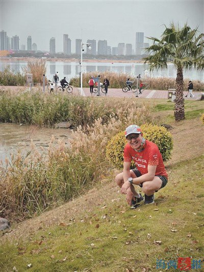 钟国强喜欢户外运动。受访者供图