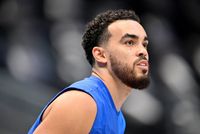 队记：掘金其实更想要锋线 但李凯尔签了森林狼&amp;米德尔顿没被买断