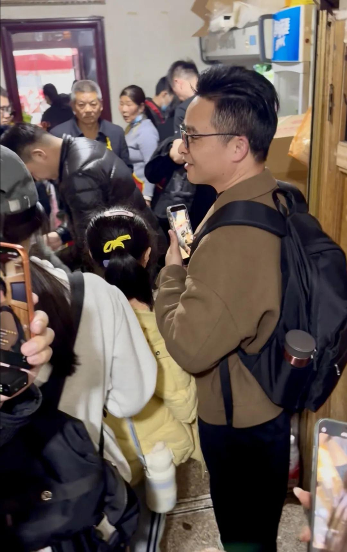 许多食客慕名而来