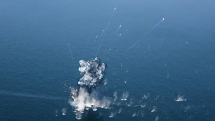 2026年2月17日，伊朗伊斯兰革命卫队海军军演的主要阶段在霍尔木兹海峡展开。