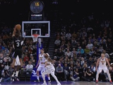 跳的是真高！基昂特·乔治迎着小哈达威防守命中半场压哨三分球