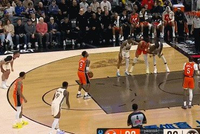 又开始了！马瑟林罚球 追梦与尼德豪泽篮下卡位纠缠