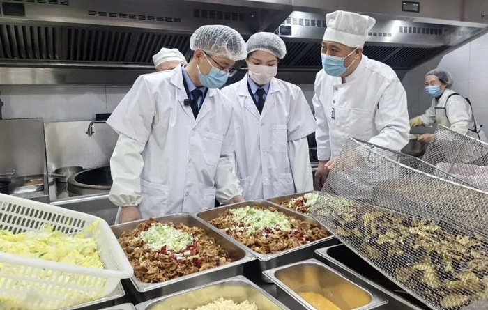 加强校园餐监管