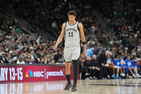 进步明显！卡特·布莱恩特上半场5中3得到8分4板1助 三分4中2