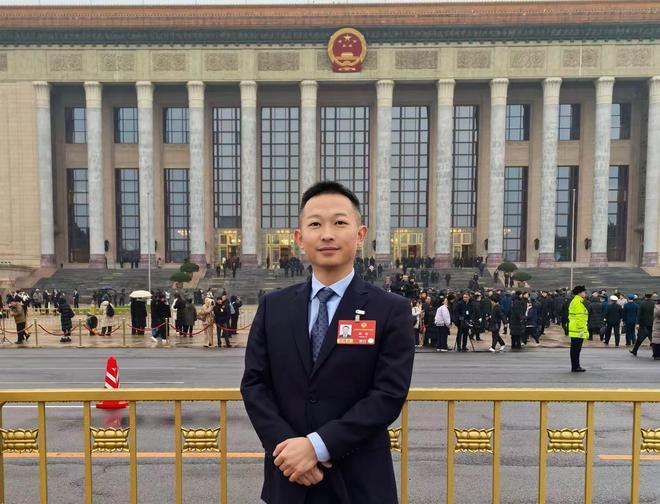 ▲知乎创始人兼CEO周源