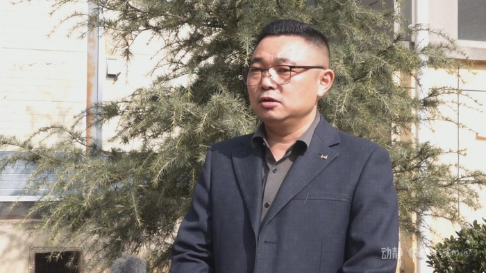 贵州戴利服装有限公司生产制造总监 胡宏胜