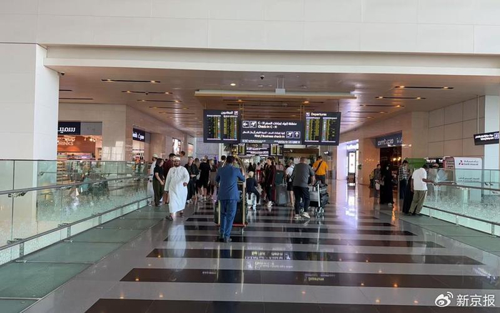 3月3日，邓野到达位于阿曼的马斯喀特机场。 受访者供图