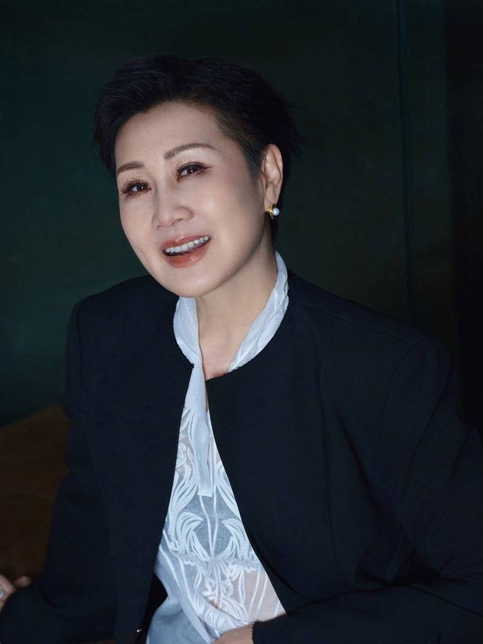 全国政协委员、演员张凯丽。