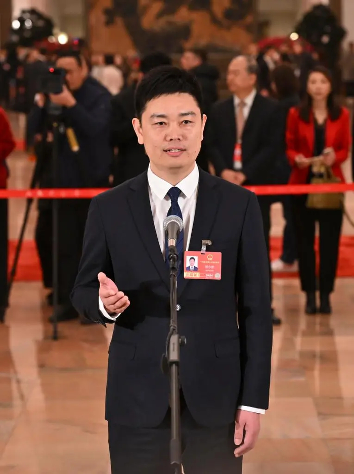 全国人大代表杨永修（新华社）