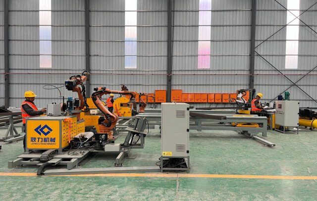 （桂郴高速项目施工现场。通讯员供图）