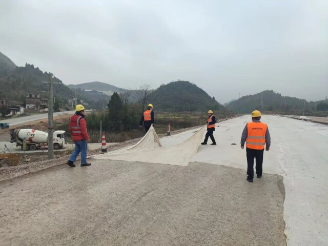 （桂新高速项目施工现场。通讯员供图）