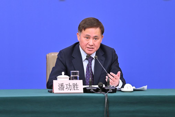 央行行长潘功胜 图源：新华社