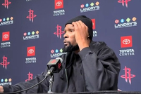 杜兰特：防守端沟通确实有提升空间 尤其是面对无球跑动多的球队