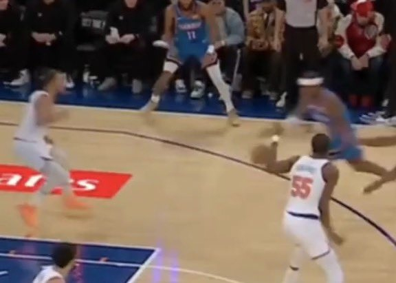 亚历山大接球瞬间