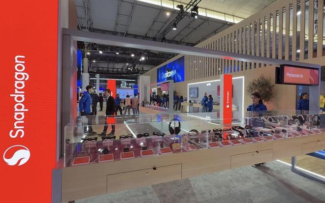 ▲高通MWC 2026展台个人AI展区一隅