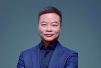 何小鹏：聚焦制度创新与场景突破 大力发展未来产业