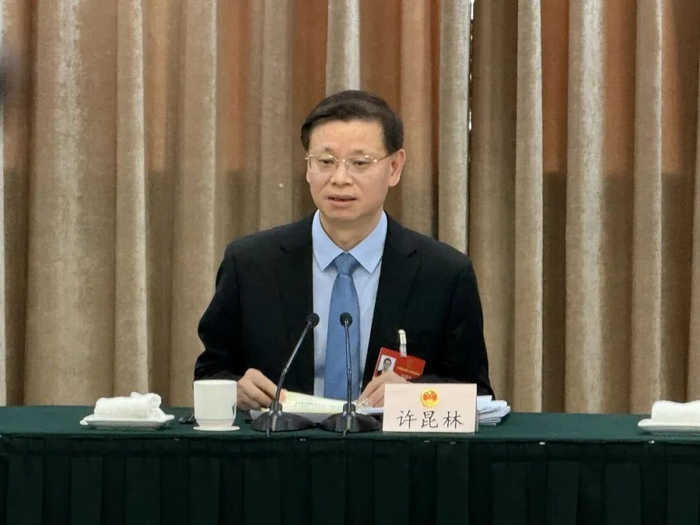 辽宁省委书记许昆林答问