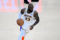 詹姆斯来湖人后面对掘金常规赛9胜10负 季后赛5胜9负