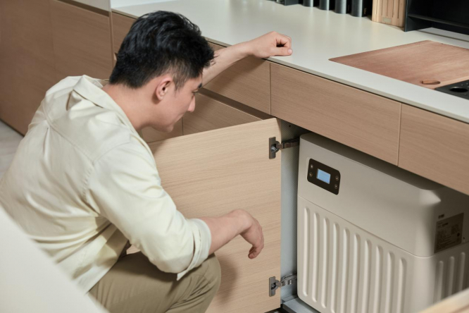 （图为：空气环境传感器及睡眠传感器）