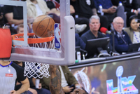 路威：若快船考虑年轻化首先考虑动伦纳德 湖人肯定会尝试得到他