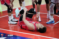 伤情报告：郭艾伦伤病位置为左膝前交叉韧带 将制定后续康复方案