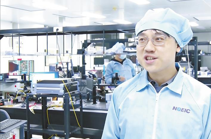 国家信息光电子创新中心高级工程师周佩奇。 （湖北日报全媒记者 文俊 摄）