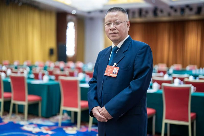 全国政协委员、南京大学教授杨德才。受访者供图