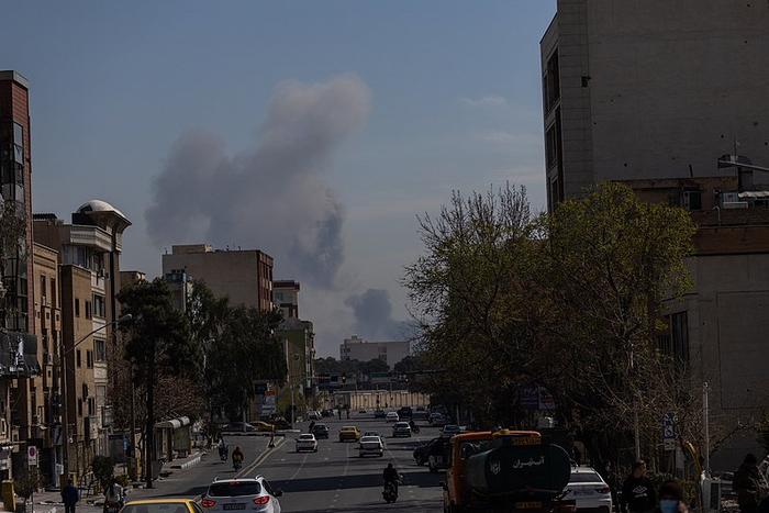 △3月4日	，伊朗首都德黑兰