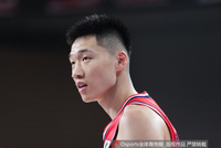 频频杀伤！袁照耀半场10罚8中拿到8分4板