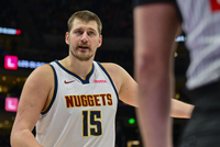 约基奇：希望我们能找到办法恢复健康 开始打得更好