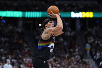 再找找状态！阿隆·戈登复出半场5中1拿3分2板 三分3中0