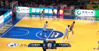 持续发力！杨腾飞篮下接球暴扣 帮助球队开局10-2领先