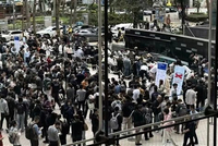 全民疯抢！60岁大爷大妈也开始养龙虾了 官方：极易引发网络攻击、信息泄露