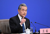 王毅四问日本！