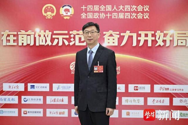 全国人大代表吴永宏：以“四港联动”促物流降本，以“人工智能”优出行体验 - 新浪财经