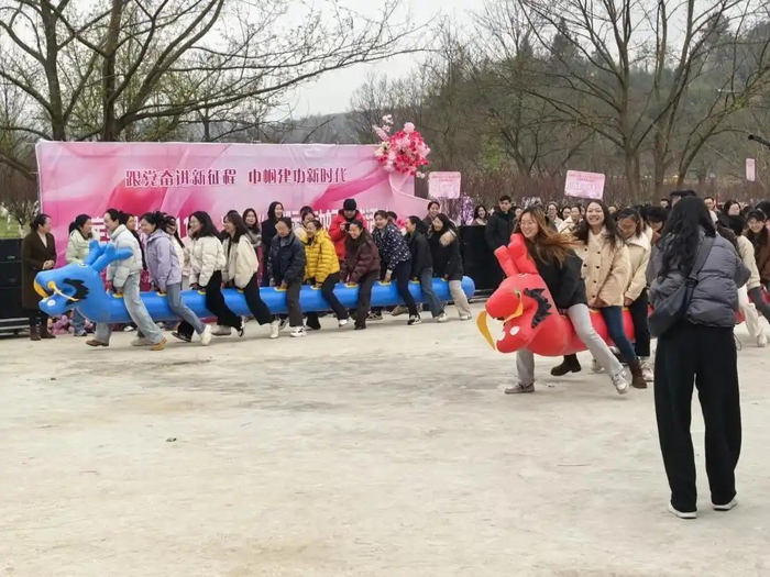 “逐梦新时代·巾帼绽芳华”活动现场