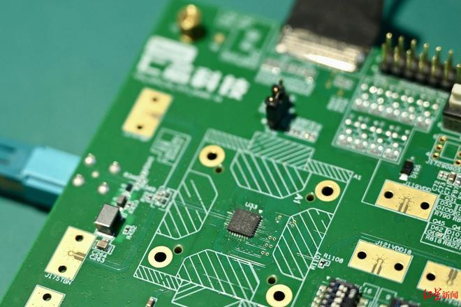 ▲成都仁芯科技有限公司研发的芯片