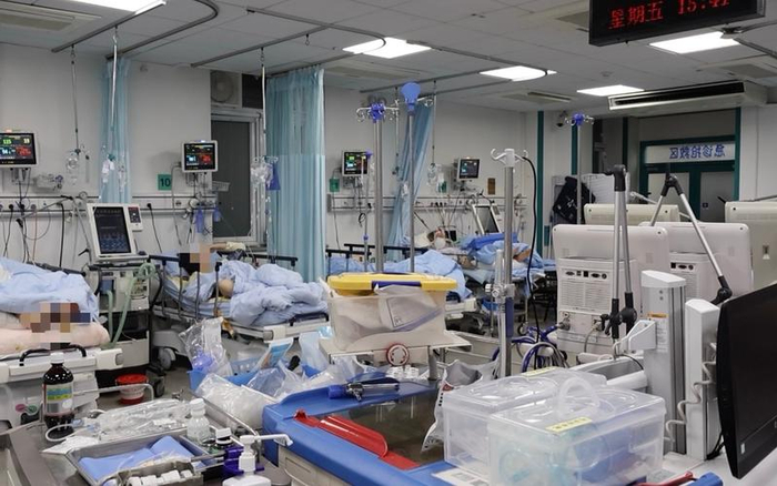 首都医科大学宣武医院急诊抢救室。  实习生 邓子铭 摄