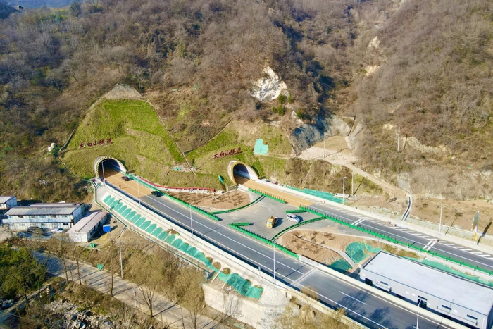 建设期间的眉太高速。资料图